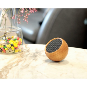 Tumbler Selfie Speaker Maple